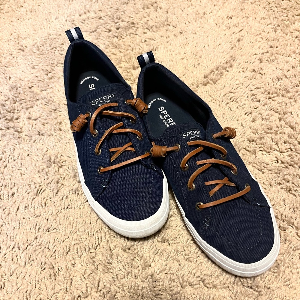 Navy blue sperrys